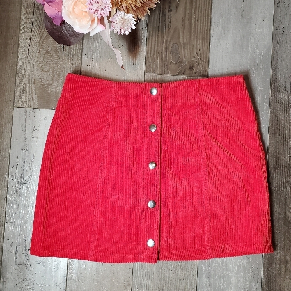 Forever 21 Red Corduroy Snap Button Front Mini Skirt Size Small NWOT